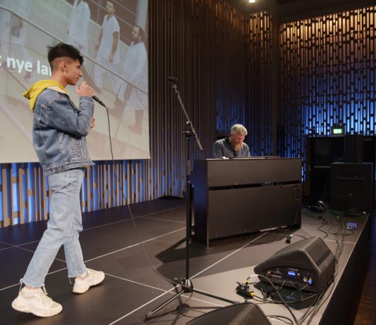 Musikkterapeut:– Musikk gjør oss tryggere