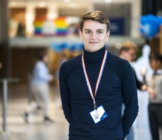 Unge Høyre foreslår å kutte støtten til trossamfunn