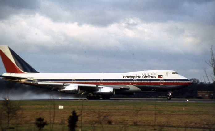 1600px-Boeing_747-200_(Philippine_Airlines)_(8664186906)