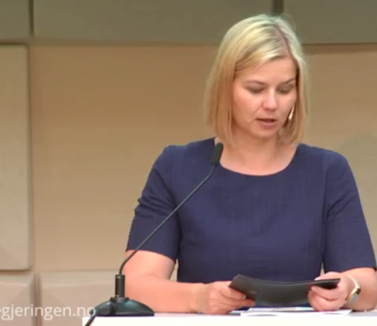 Skal vurdere lovene som gjelder negativ sosial kontroll