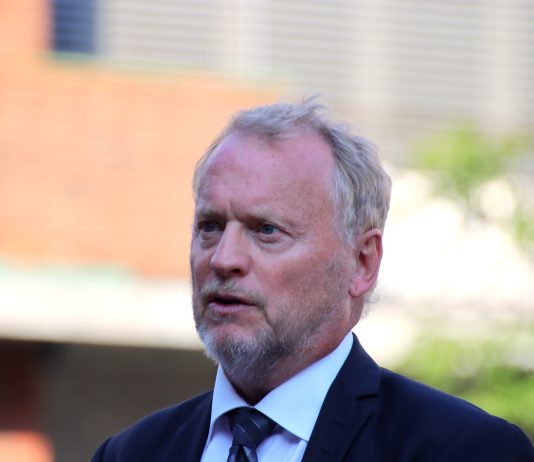 Raymond Johansen ut mot Lippestad om koranbrenning