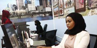 Praksisplass til praksisplass: Minoritetskvinners møte med arbeidstrening | Zubeida Haji Hassan