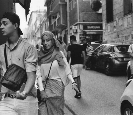 Fra Algerie til Paris: Son œil dans ma main