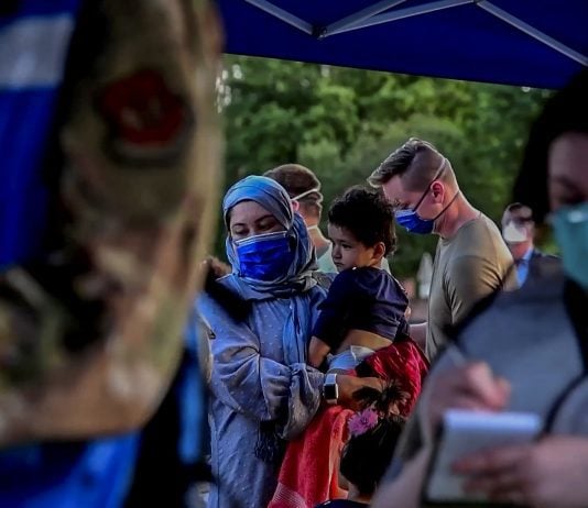 Minst 14 000 afghanere tvangsreturnert – medisinstudenter frykter å bli sendt tilbake