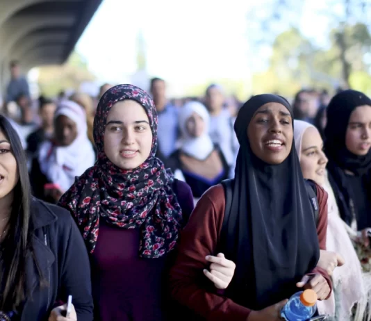 Støre bør snakke ut mot hets | Qasim Ali
