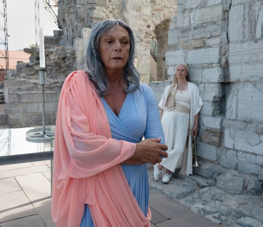 Kristenkonservative vil kansellere teaterstykke der Jesus er transkvinne