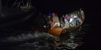 Minst 15 døde da to båter med migranter sank utenfor Hellas