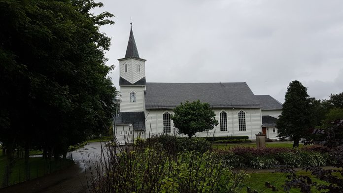bremnes-kirke.jpg