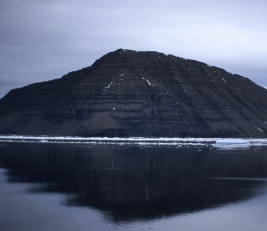 Stedsnavn på Svalbard endres etter rasismeanklager