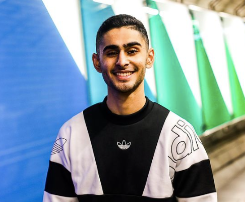 Skuespilleren Ali Choudri ser det viktig å ha en åpen dialog med sine foreldre om dating (Foto. Adrian Kirkerud).