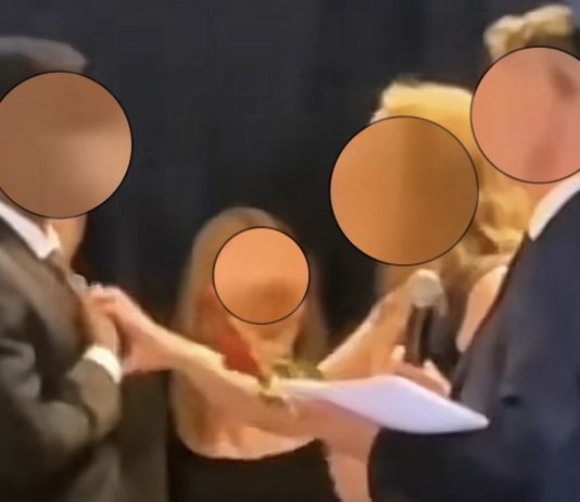 Ny video viser hva som skjer rett før gutten ikke vil håndhilse