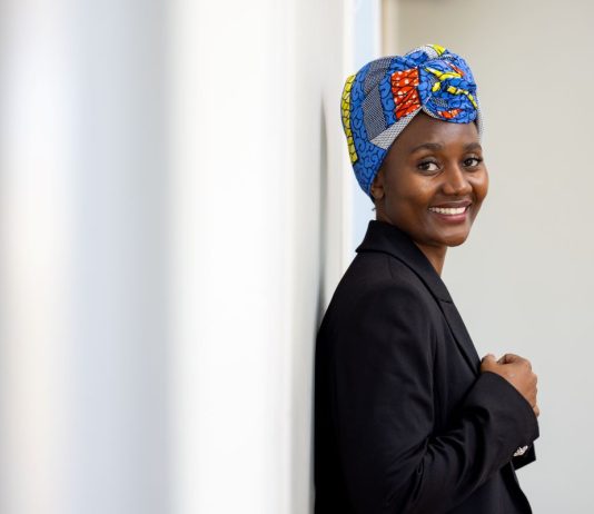 Irene Kinunda Afriyie (33): – Jeg håper boka kan hjelpe unge