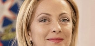 Meloni vil sette tak på «utenlandske» elever – men to av tre er født i Italia