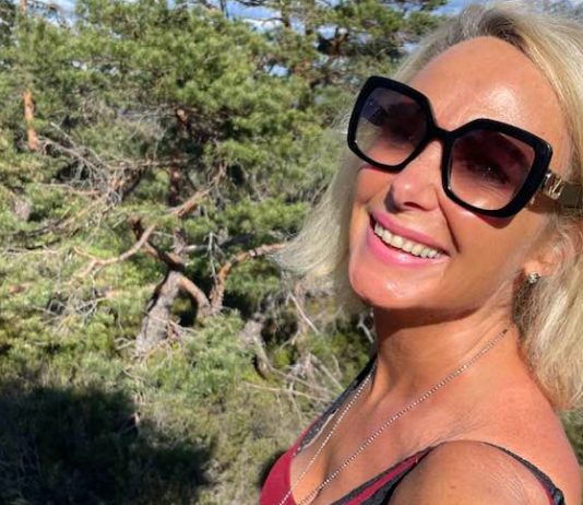 Ti arabiske kvinner åpner opp