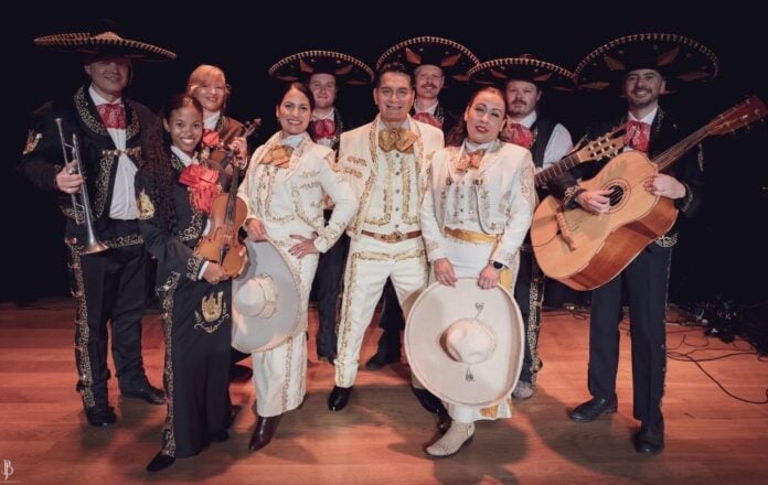mariachi-sol.jpg
