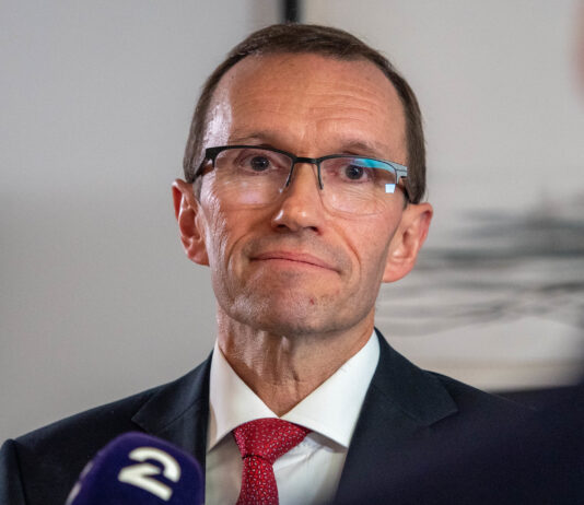 Utenriksministeren ut mot forbud av palestinsk flyktningorganisasjon