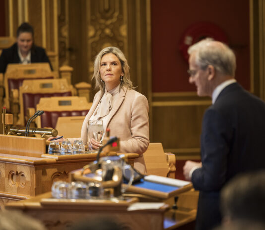 Hvor mange flyktninger snakker egentlig politikerne med?