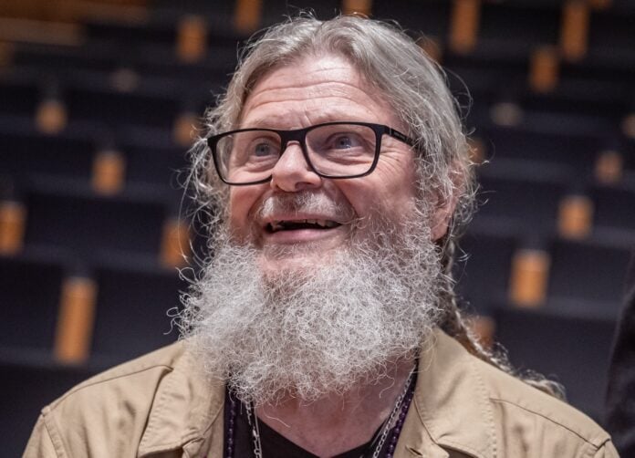 santaolalla.jpg