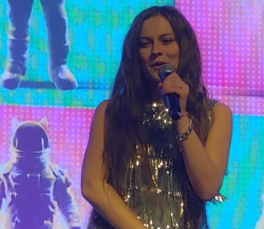 Norske Emmy kjemper for irsk finaleplass i Eurovision