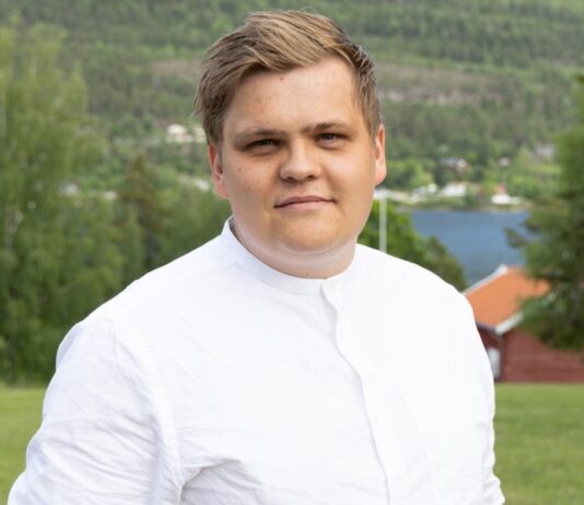 Regjeringen åpner for å endre loven om hatefulle ytringer