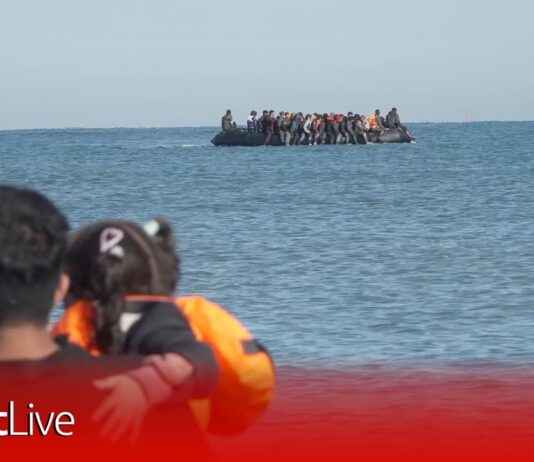 Opprørspoliti hindret migranter i å nå stranden i Nord-Frankrike