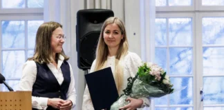 Lisanne Dijkstra tok i mot Fritt Ords Honnør