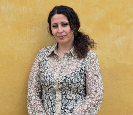 Ny roman om eksil og motstand: Sophie Essmat løfter minoritetskvinners historier