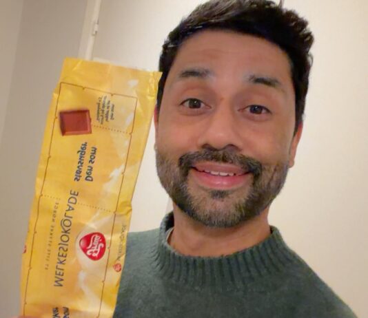 Bondevik reagerer på kritikk av Freia-innpakning: – Muslimer er en del av Norge