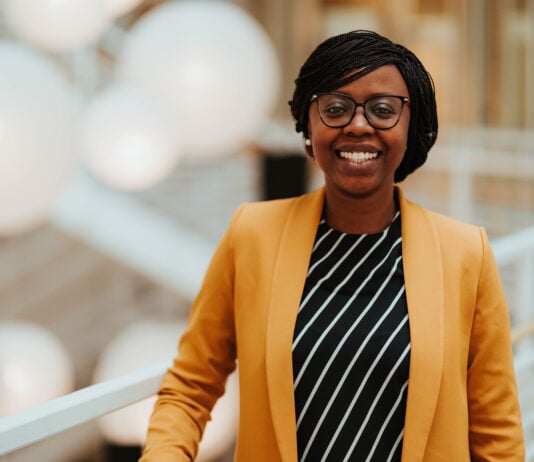 Omondi med ny doktorgrad: Myndigheter er for dårlige til å bruke bilder