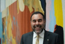 Masud Gharahkhani får skeiv pris – utfordrer muslimske ledere
