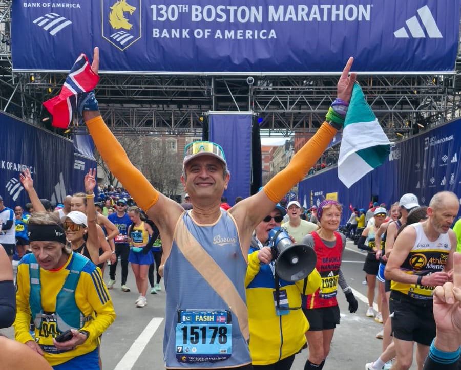 Veide 120 kilo – nå skriver norsk-pakistaneren maratonhistorie