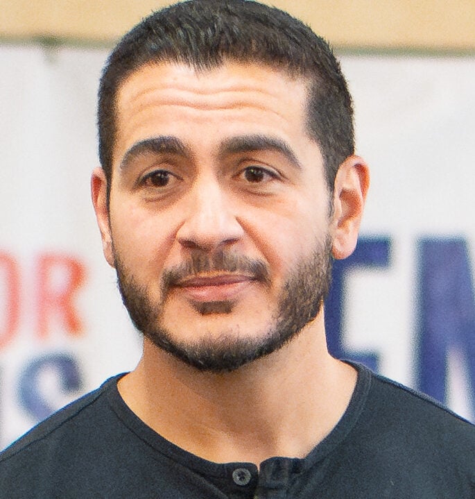 Abdul_El-Sayed_meet-and-greet_by_Conlan_Houston_5_(cropped)