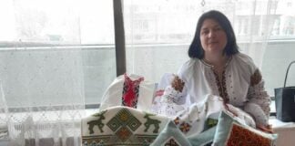 Mariia viderefører ukrainske tradisjoner med nål og perler