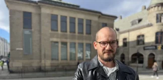 Barnebarn oversetter familiens krigsminner – nå vises historiene på museum