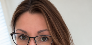 Må kvinner ta av seg hijaben for å bli regnet som frie?