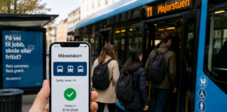 Billigere månedskort i Oslo og Akershus fra 1. november Månedskort for buss, tog, trikk og T-bane kan bli billigere dersom fylkeskommuner og Oslo kommune får statlig støtte. Regjeringens mål er å redusere prisen med om lag 160 kroner i tillegg til tidligere priskutt. Foto: KI